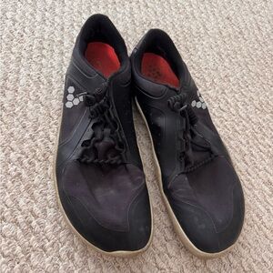 Vivo barefoot Men's Black and Red Athletic Shoes